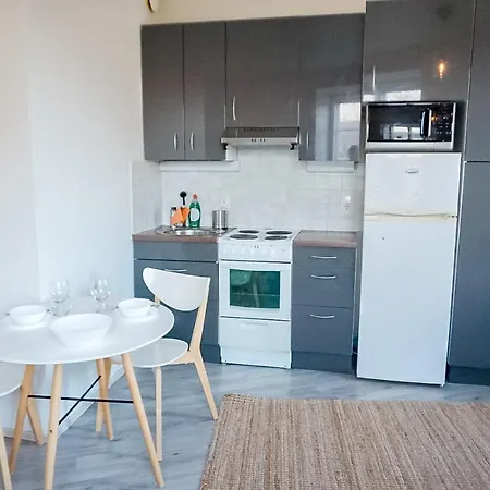Cozy City Studio By Tram And Bus Stops * Helsinki