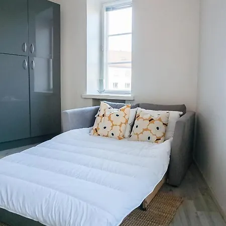 Apartment Cozy City Studio By Tram And Bus Stops